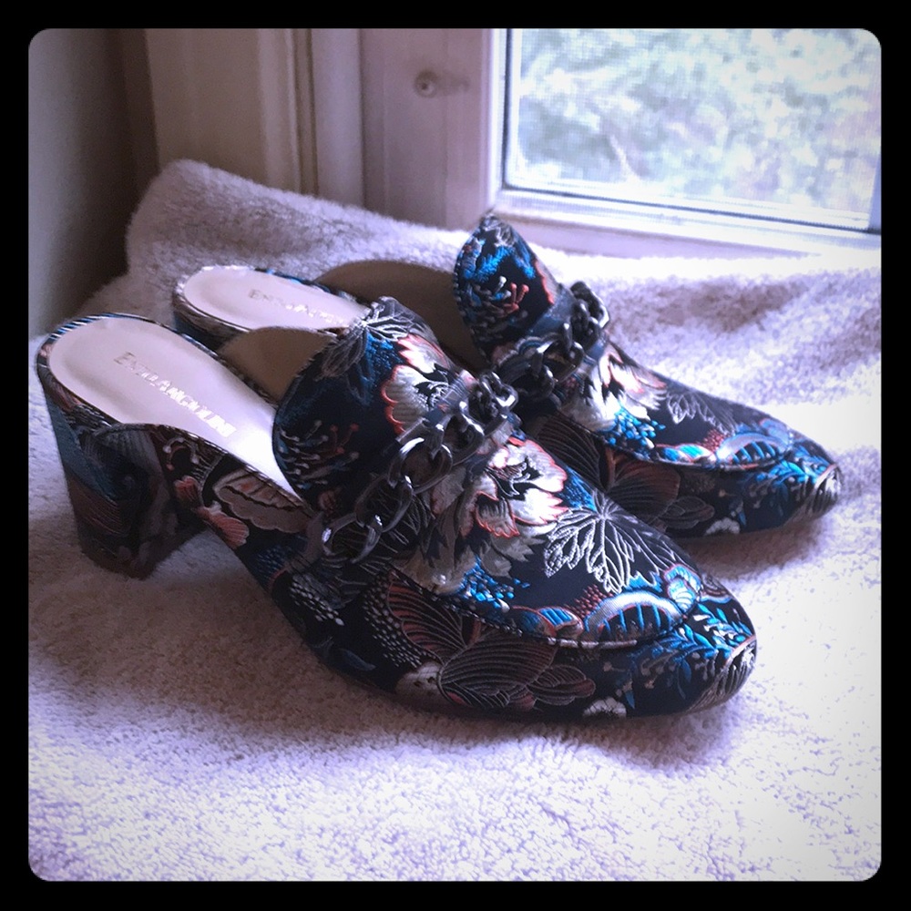 NWOB Black, gold and teal mules size 8.5/38.5